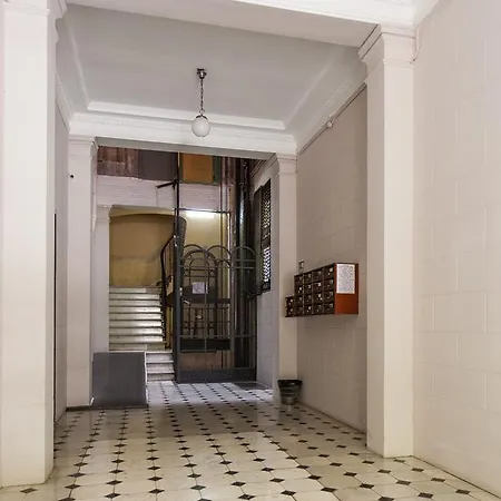 Eixample Patio Views With Amazing Terrace Apartment *